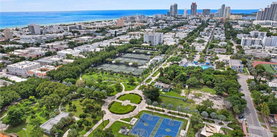 Condo in Miami Beach, Florida, 1 bedroom  № 1381552