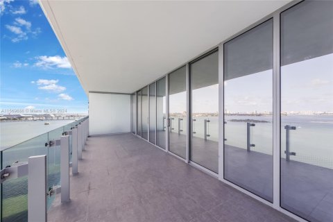 Condo in Miami, Florida, 3 bedrooms  № 1381549 - photo 22