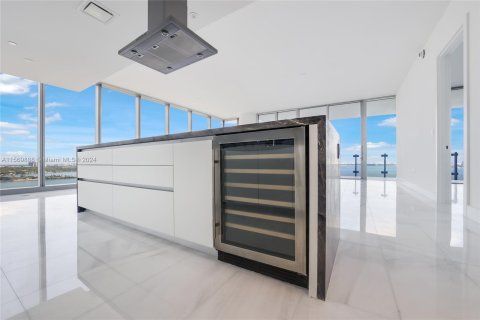 Copropriété à vendre à Miami, Floride: 3 chambres, 240.25 m2 № 1381549 - photo 11