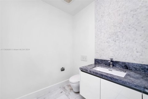 Condo in Miami, Florida, 3 bedrooms  № 1381549 - photo 19