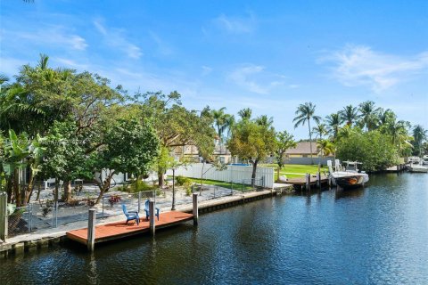 Casa en venta en Dania Beach, Florida, 4 dormitorios, 230.96 m2 № 1381553 - foto 2