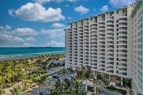 Studio in the Condo in Miami Beach, Florida  № 1058541 - photo 23