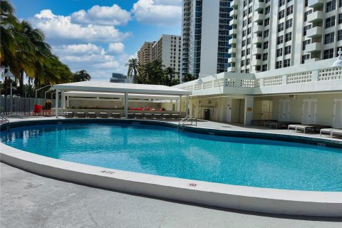 Studio in the Condo in Miami Beach, Florida  № 1058541 - photo 12