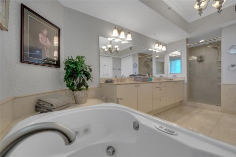 Condo in Fort Lauderdale, Florida, 3 bedrooms  № 1061153 - photo 28