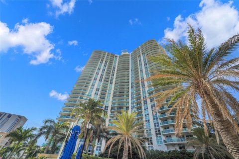 Condo in Fort Lauderdale, Florida, 3 bedrooms  № 1061153 - photo 7