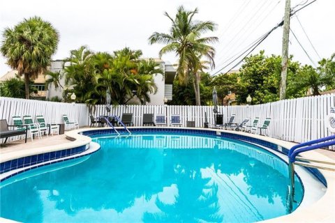 Condo in Fort Lauderdale, Florida, 1 bedroom  № 1217285 - photo 1