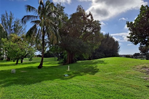 Condo in Pompano Beach, Florida, 1 bedroom  № 1217326 - photo 4