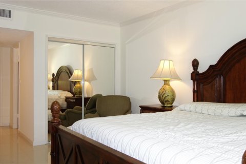 Condo in Pompano Beach, Florida, 1 bedroom  № 1217326 - photo 26