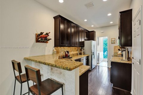 Townhouse in Jupiter, Florida 3 bedrooms, 142.42 sq.m. № 1347899 - photo 10