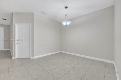 Townhouse in Homestead, Florida 4 bedrooms, 174.93 sq.m. № 1347901 - photo 6