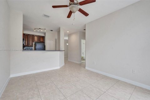 Townhouse in Homestead, Florida 4 bedrooms, 174.93 sq.m. № 1347901 - photo 11