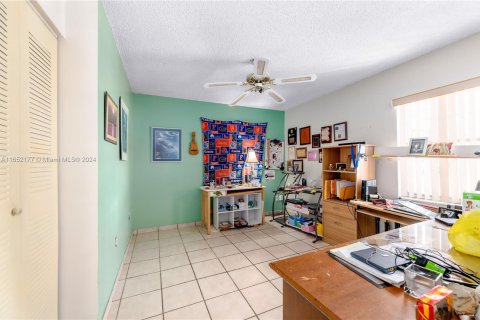 Casa en venta en Miami, Florida, 3 dormitorios, 153.85 m2 № 1347900 - foto 14