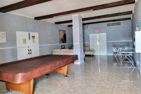 Copropriété à vendre à Hallandale Beach, Floride: 2 chambres, 85.84 m2 № 1294398 - photo 27