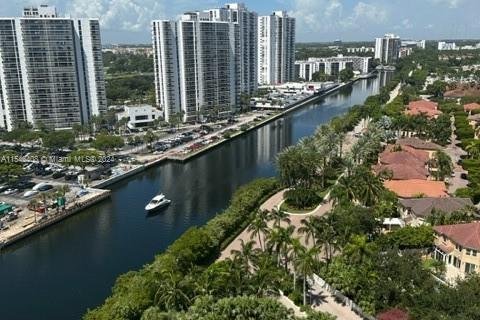 Condominio en venta en Aventura, Florida, 2 dormitorios, 208.1 m2 № 1050732 - foto 16