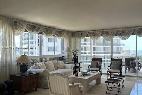 Condominio en venta en Aventura, Florida, 2 dormitorios, 208.1 m2 № 1050732 - foto 4