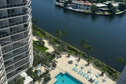 Copropriété à vendre à Aventura, Floride: 2 chambres, 208.1 m2 № 1050732 - photo 2