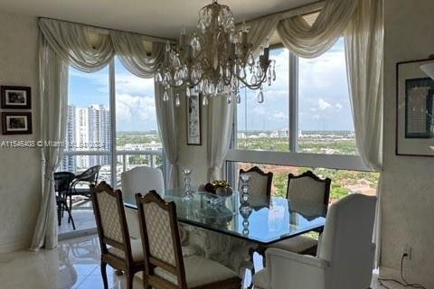 Condominio en venta en Aventura, Florida, 2 dormitorios, 208.1 m2 № 1050732 - foto 3