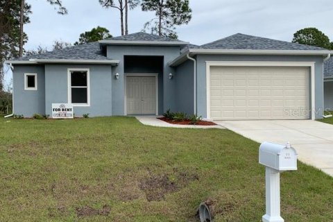 House in North Port, Florida 3 bedrooms, 137.22 sq.m. № 1064251 - photo 1