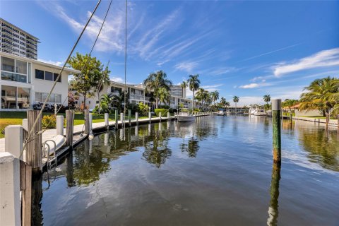 Copropriété à vendre à Fort Lauderdale, Floride: 2 chambres, 124.49 m2 № 1070425 - photo 11