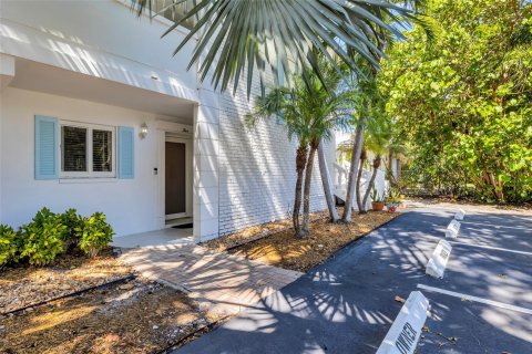 Condo in Fort Lauderdale, Florida, 2 bedrooms  № 1070425 - photo 10