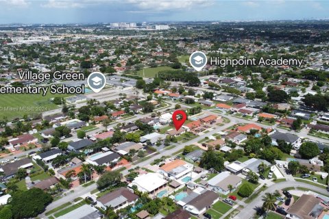 Casa en venta en Miami, Florida, 3 dormitorios, 99.87 m2 № 1395012 - foto 23