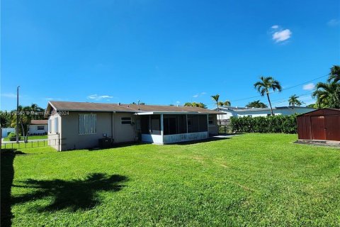 Villa ou maison à vendre à Miami, Floride: 3 chambres, 99.87 m2 № 1395012 - photo 17