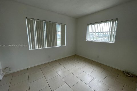 Casa en venta en Tamarac, Florida, 2 dormitorios, 80.27 m2 № 1394959 - foto 7