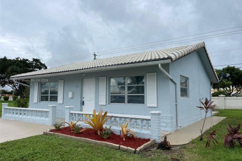 Casa en venta en Tamarac, Florida, 2 dormitorios, 80.27 m2 № 1394959 - foto 3