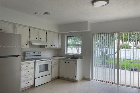 Casa en venta en Tamarac, Florida, 2 dormitorios, 80.27 m2 № 1394959 - foto 6