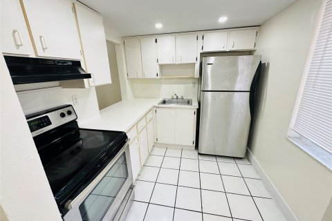 Condominio en venta en Miami, Florida, 1 dormitorio, 67.82 m2 № 1073684 - foto 13