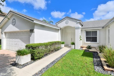 Casa en venta en Coconut Creek, Florida, 3 dormitorios, 150.13 m2 № 1333578 - foto 4