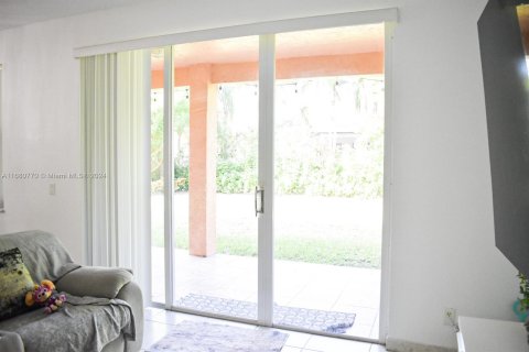 Villa ou maison à vendre à Weston, Floride: 4 chambres, 238.76 m2 № 1412078 - photo 15