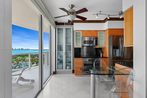 Condo in Miami Beach, Florida, 2 bedrooms  № 1223794 - photo 8