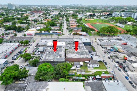 Commercial property in Miami, Florida № 1223752 - photo 4