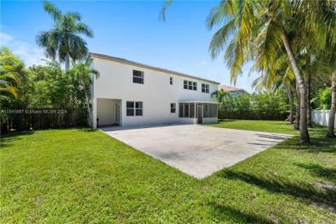 House in Miramar, Florida 5 bedrooms, 343 sq.m. № 1037441 - photo 16