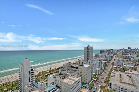 Condo in Miami Beach, Florida, 1 bedroom  № 1331213 - photo 20