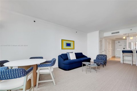 Condo in Miami Beach, Florida, 1 bedroom  № 1331213 - photo 5