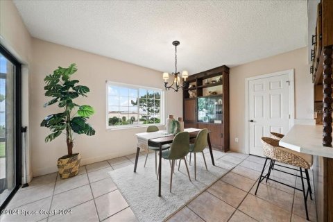 Condo in Cocoa, Florida, 2 bedrooms  № 1356486 - photo 10