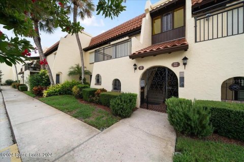 Condo in Cocoa, Florida, 2 bedrooms  № 1356486 - photo 3