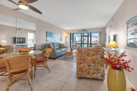 Condo in Punta Gorda, Florida, 2 bedrooms  № 1052937 - photo 8