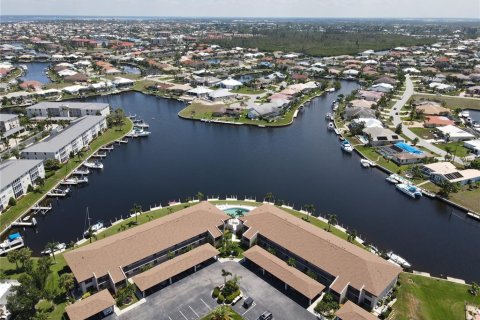 Copropriété à vendre à Punta Gorda, Floride: 2 chambres, 102.38 m2 № 1052937 - photo 30