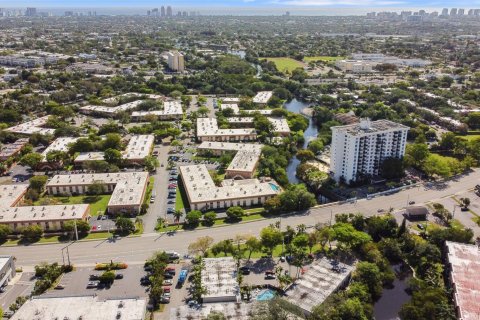 Copropriété à vendre à Wilton Manors, Floride: 1 chambre, 63.64 m2 № 1080783 - photo 1