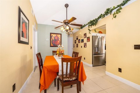 Casa en venta en Orlando, Florida, 2 dormitorios, 86.4 m2 № 1403735 - foto 11