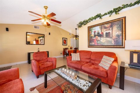 Casa en venta en Orlando, Florida, 2 dormitorios, 86.4 m2 № 1403735 - foto 10