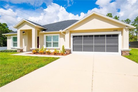 House in Weeki Wachee, Florida 3 bedrooms, 169.64 sq.m. № 1349537 - photo 3