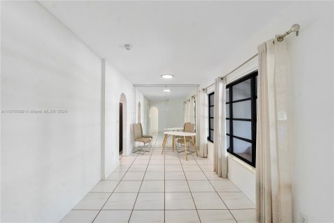 Casa en venta en Miami, Florida, 3 dormitorios, 103.12 m2 № 1415408 - foto 17