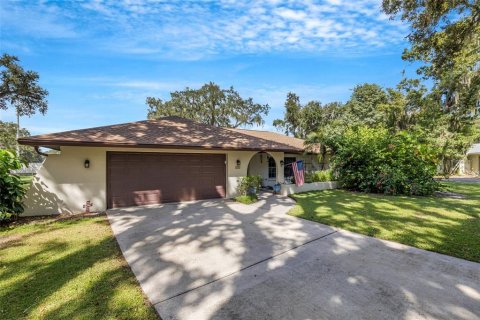 House in Lakeland, Florida 4 bedrooms, 219.25 sq.m. № 1389191 - photo 2