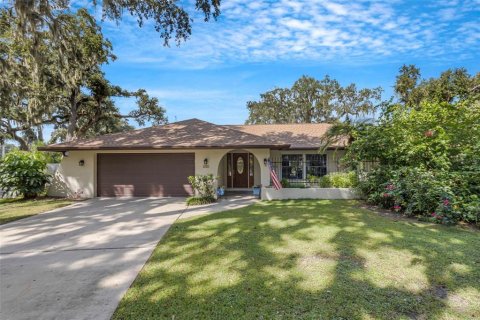 House in Lakeland, Florida 4 bedrooms, 219.25 sq.m. № 1389191 - photo 1