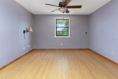 Condominio en venta en Port Richey, Florida, 2 dormitorios, 83.05 m2 № 1056084 - foto 15