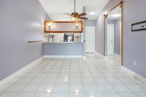 Condominio en venta en Port Richey, Florida, 2 dormitorios, 83.05 m2 № 1056084 - foto 12